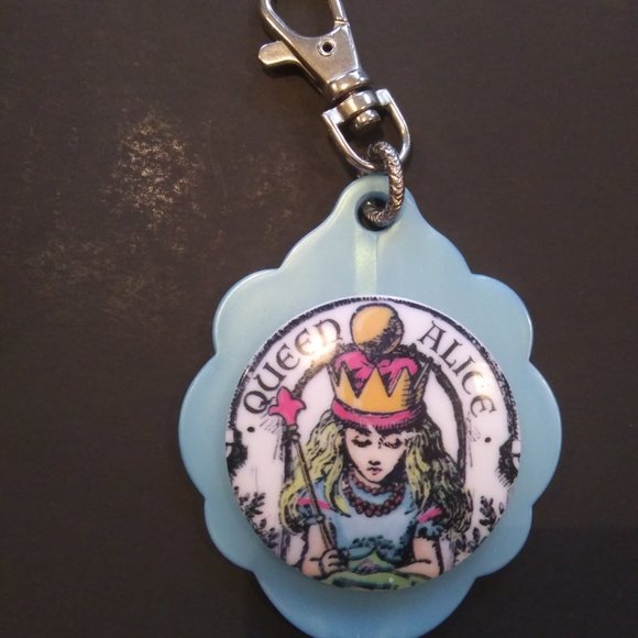 Tarina Tarantino  Queen Alice in Wonderland  key fob BAG CANDY - Picture 12 of 15